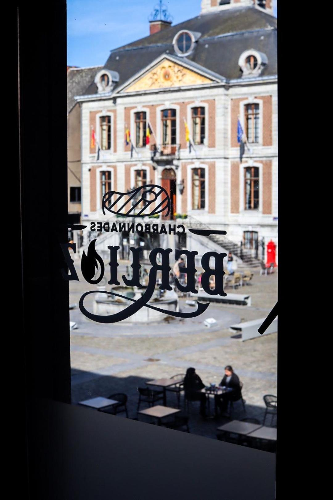 Les Gites De Huy - 3 Gites Dans Le Centre De Huy Bagian luar foto